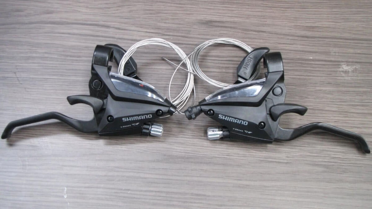 FÉKVÁLTÓKAR PÁRBAN SHIMANO ALTUS ST-EF500 3x8 EZ-FIRE FEKETE 2 UJJAS V-FÉKKARRAL